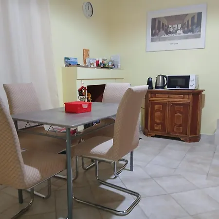 La Petite Maison De Grand-mere Assunta 公寓 诺拉